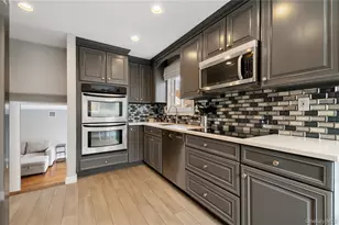 7 Rita Ln, Plainview, NY 11803 - Photo 12