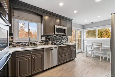 7 Rita Lane, Plainview, NY 11803 - Photo 8