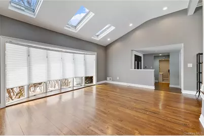 7 Rita Lane, Plainview, NY 11803 - Photo 4