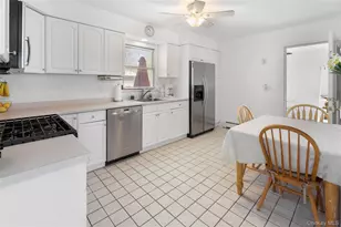 27 Summit Blvd, Westhampton, NY 11977 - Photo 8