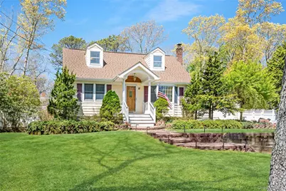 27 Summit Boulevard, Westhampton, NY 11977 - Photo 2