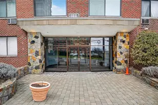 25 Lake St, White Plains, NY 10603 - Photo 2