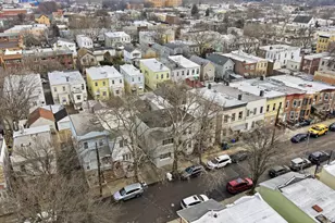 70-19 71st St, Glendale, NY 11385 - Photo 2