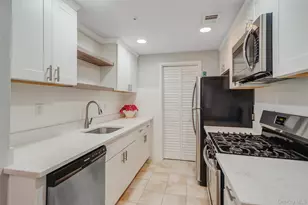 103 Birchwood Rd, Medford, NY 11763 - Photo 8