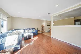 23 Pearsall Pl, Deer Park, NY 11729 - Photo 6