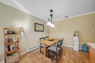 23 Pearsall Pl, Deer Park, NY 11729 - Photo 8