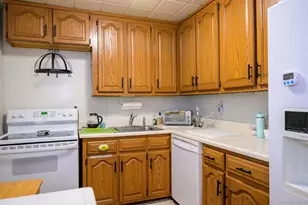 155 Charter Cir, Ossining, NY 10562 - Photo 6