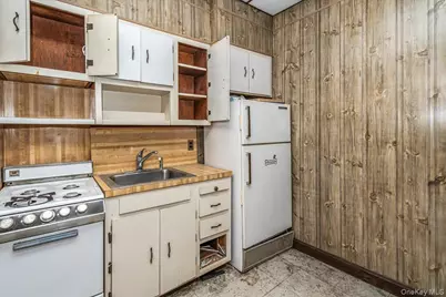 94-20 86th Road, Woodhaven, NY 11421 - Photo 14