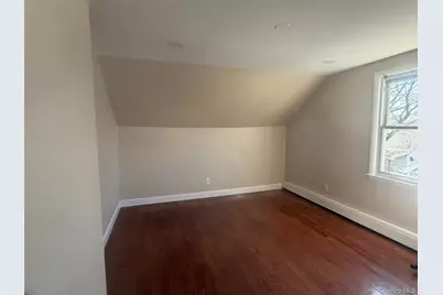 73 Willoughby Avenue, Hicksville, NY 11801 - Photo 6