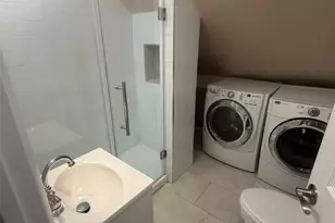 73 Willoughby Ave, Hicksville, NY 11801 - Photo 8