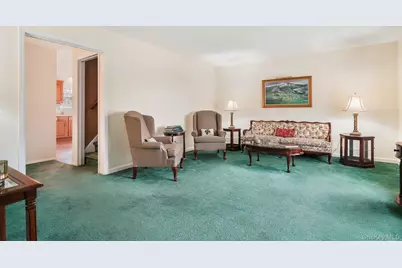 54 Douglas Court, Pearl River, NY 10965 - Photo 4