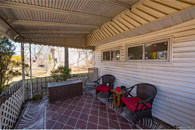 57 Rockland Avenue, West Babylon, NY 11704 - Photo 4