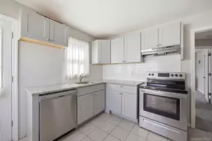 12 S Prospect St, Copiague, NY 11726 - Photo 10