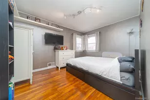 86-34 Francis Lewis Blvd, Holliswood, NY 11432 - Photo 18