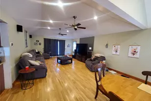 98 Fawn Ln E, South Setauket, NY 11720 - Photo 10