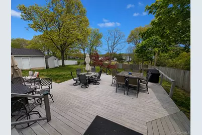 98 Fawn Lane E, South Setauket, NY 11720 - Photo 20