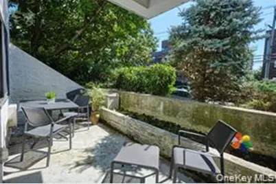 21 Canterbury Road #6, Great Neck, NY 11021 - Photo 28