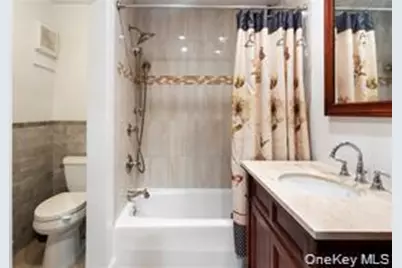 21 Canterbury Road #6, Great Neck, NY 11021 - Photo 20