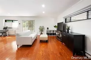 21 Canterbury Rd, Great Neck, NY 11021 - Photo 4