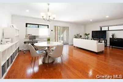 21 Canterbury Road #6, Great Neck, NY 11021 - Photo 12