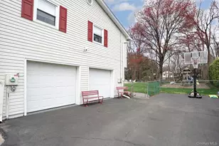 38 Westlyn Dr, Bardonia, NY 10954 - Photo 38