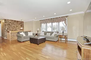 38 Westlyn Dr, Bardonia, NY 10954 - Photo 2