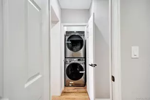 114-23 200th St, Saint Albans, NY 11412 - Photo 10