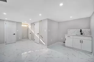 114-23 200th St, Saint Albans, NY 11412 - Photo 20