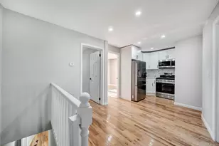 114-23 200th St, Saint Albans, NY 11412 - Photo 12