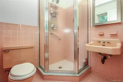 238 Rosehill Avenue, New Rochelle, NY 10804 - Photo 14