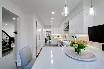 40 Cricket Club Drive, Roslyn, NY 11576 - Photo 4