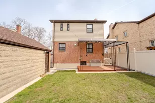 69-14 179th St, Fresh Meadows, NY 11365 - Photo 12