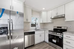 189 Trouville Rd, Copiague, NY 11726 - Photo 10