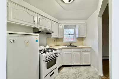 157-54 20 Road #2 FL, Whitestone, NY 11357 - Photo 2