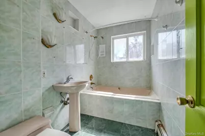 54 Garfield Place, East Northport, NY 11731 - Photo 12