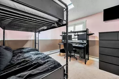 80 Parkway Boulevard, Ronkonkoma, NY 11779 - Photo 16