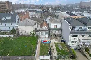 1-88 Beach 97th St, Rockaway Beach, NY 11693 - Photo 10