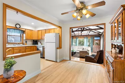 88 Evans Avenue, Albertson, NY 11507 - Photo 14