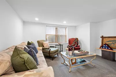 88 Evans Avenue, Albertson, NY 11507 - Photo 30