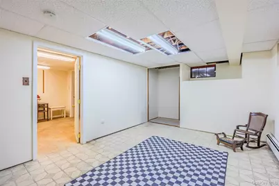 88 Evans Avenue, Albertson, NY 11507 - Photo 34