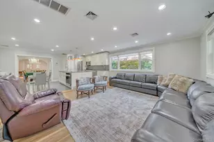 122-05 Metropolitan Ave, Kew Gardens, NY 11415 - Photo 22