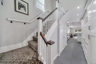 122-05 Metropolitan Avenue, Kew Gardens, NY 11415 - Photo 16