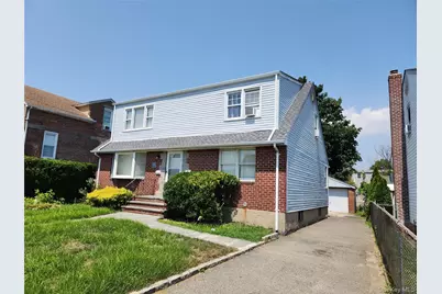 29 Lenox Avenue #2, Westbury, NY 11590 - Photo 1