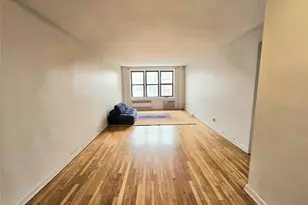 87-70 173 St, Jamaica, NY 11432 - Photo 8