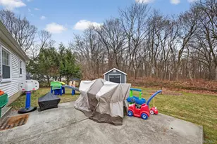 8 Van Wyck Dr, Poughkeepsie, NY 12601 - Photo 16