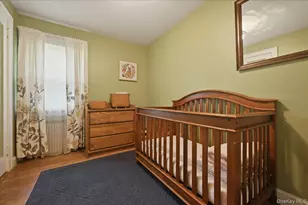 100 W Poplar Street W, Floral Park, NY 11001 - Photo 14