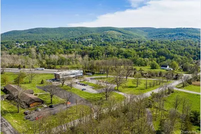 70 Pleasant Hill Road, New Windsor, NY 12553 - Photo 14