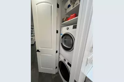 7252 Metropolitan Avenue #2C, Middle Village, NY 11379 - Photo 12