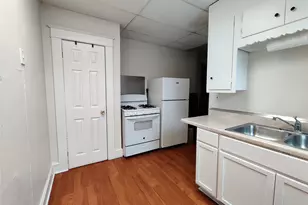 98 Montgomery St, Poughkeepsie, NY 12601 - Photo 14