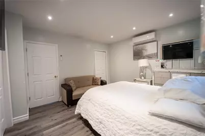 95-11 238th Street, Floral Park, NY 11001 - Photo 14